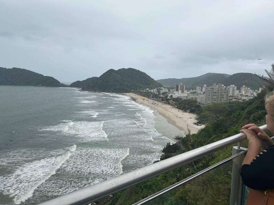 Ap Em Guaruja - 2 Quartos Com Dependencia Bagian luar foto